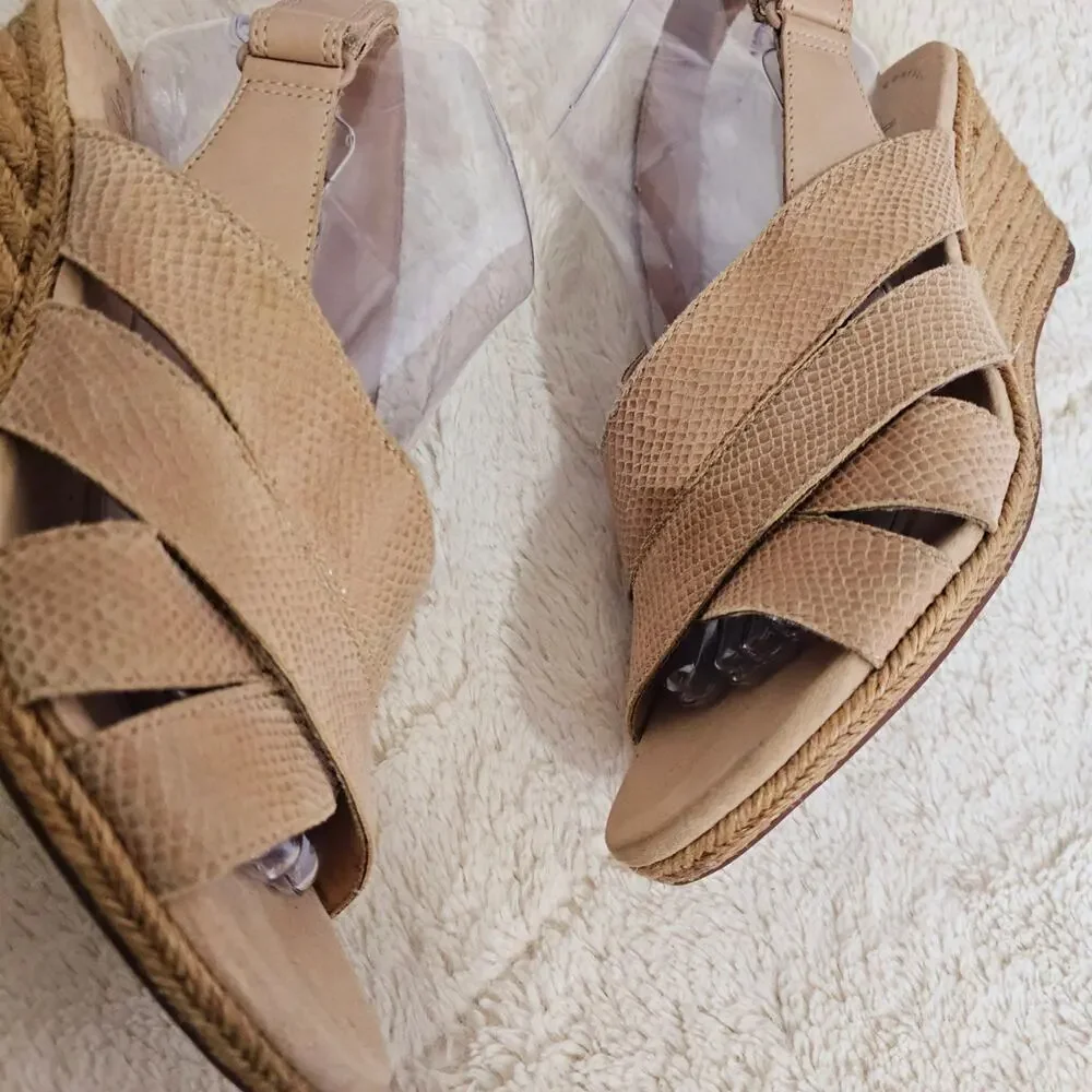 Collection by Clarks Lafley Krissy 10M leather Espadrills Wedge Beige‎ Sandles.